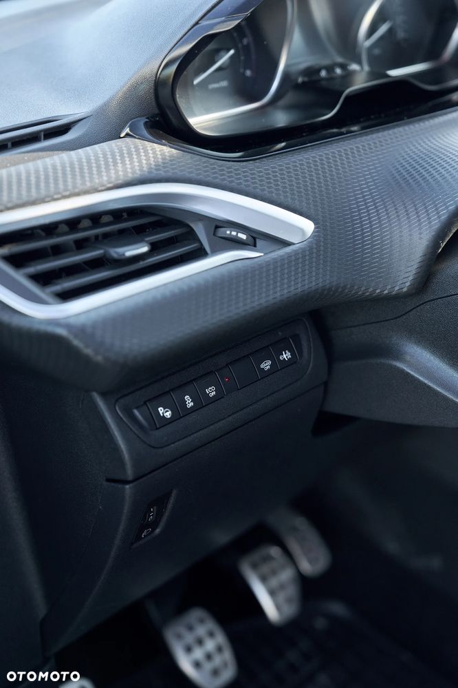 Peugeot 208 Blue-HDi 120 Stop&Start Allure - 17