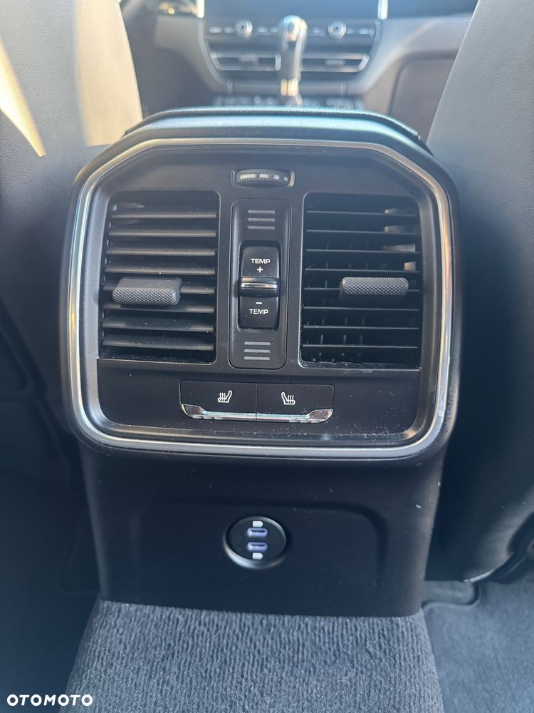 Porsche Macan Standard - 17