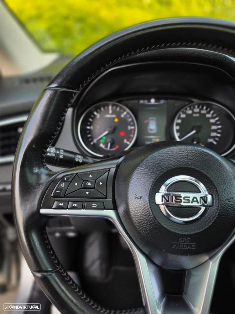 Nissan Qashqai 1.5 dCi N-Connecta - 24