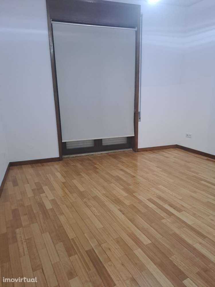 APARTAMENTO T3 CENTRO SÃO JOÃO DA MADEIRA - Grande imagem: 3/9