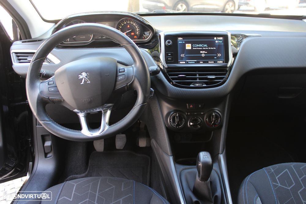 Peugeot 2008 1.2 PureTech Active - 18