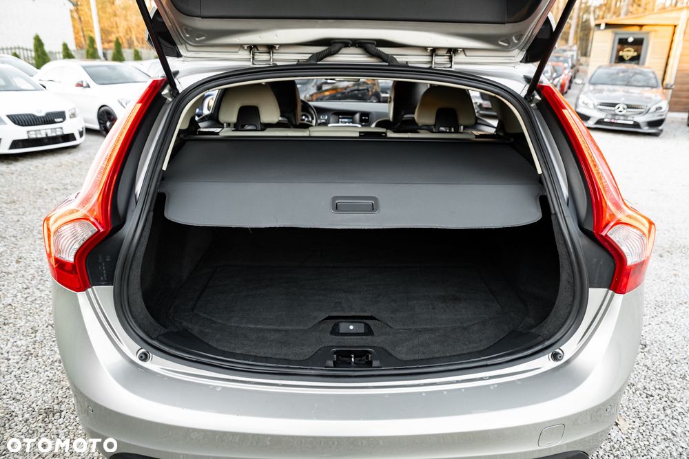 Volvo V60 T5 Momentum - 20