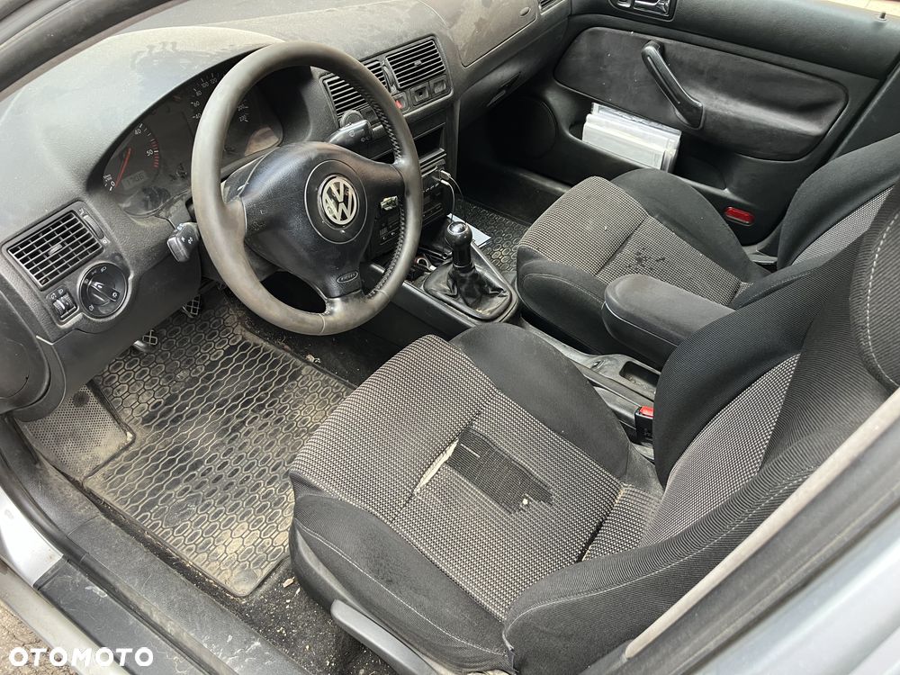 Volkswagen Golf 1.9 TDI Trendline - 4