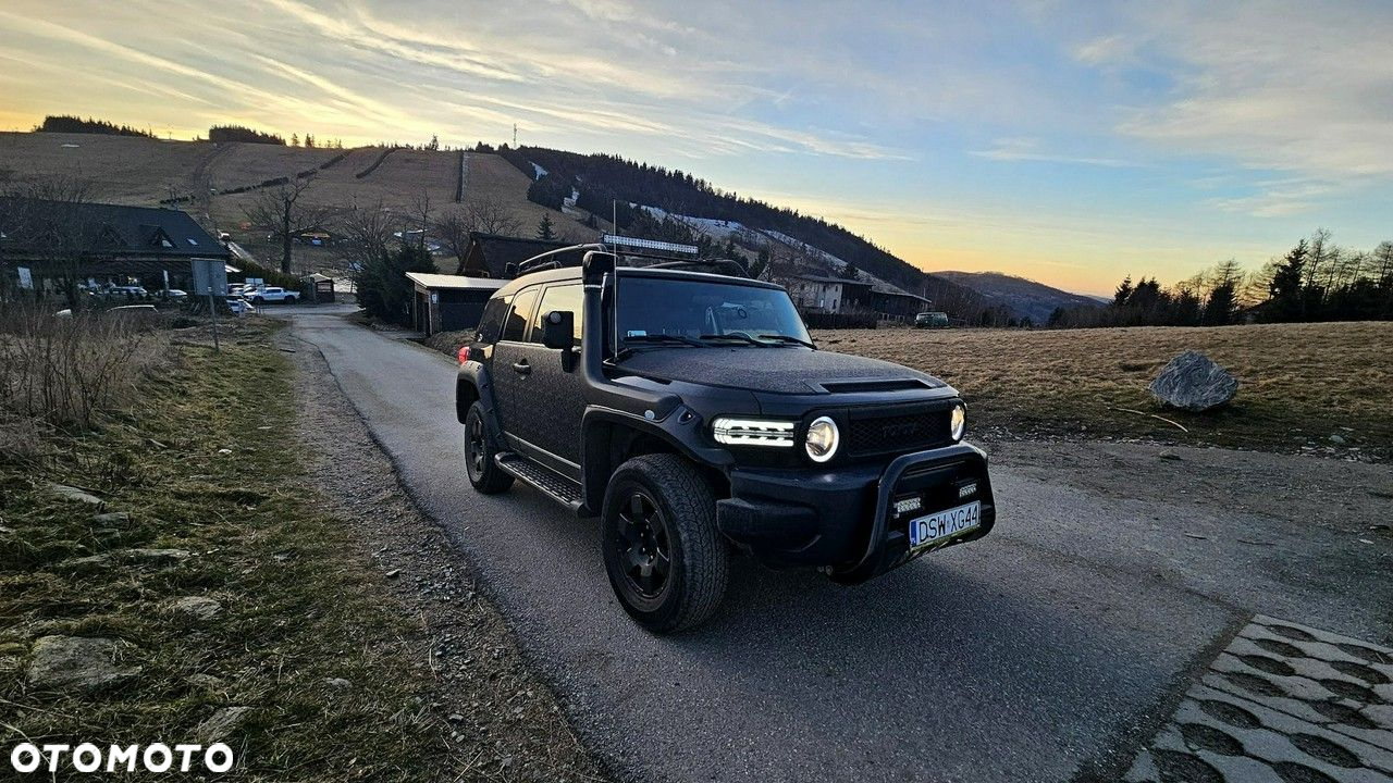 Toyota FJ - 4