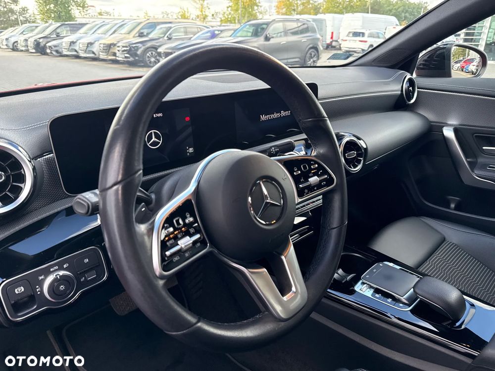 Mercedes-Benz CLA 220 4-Matic Progressive 7G-DCT - 11
