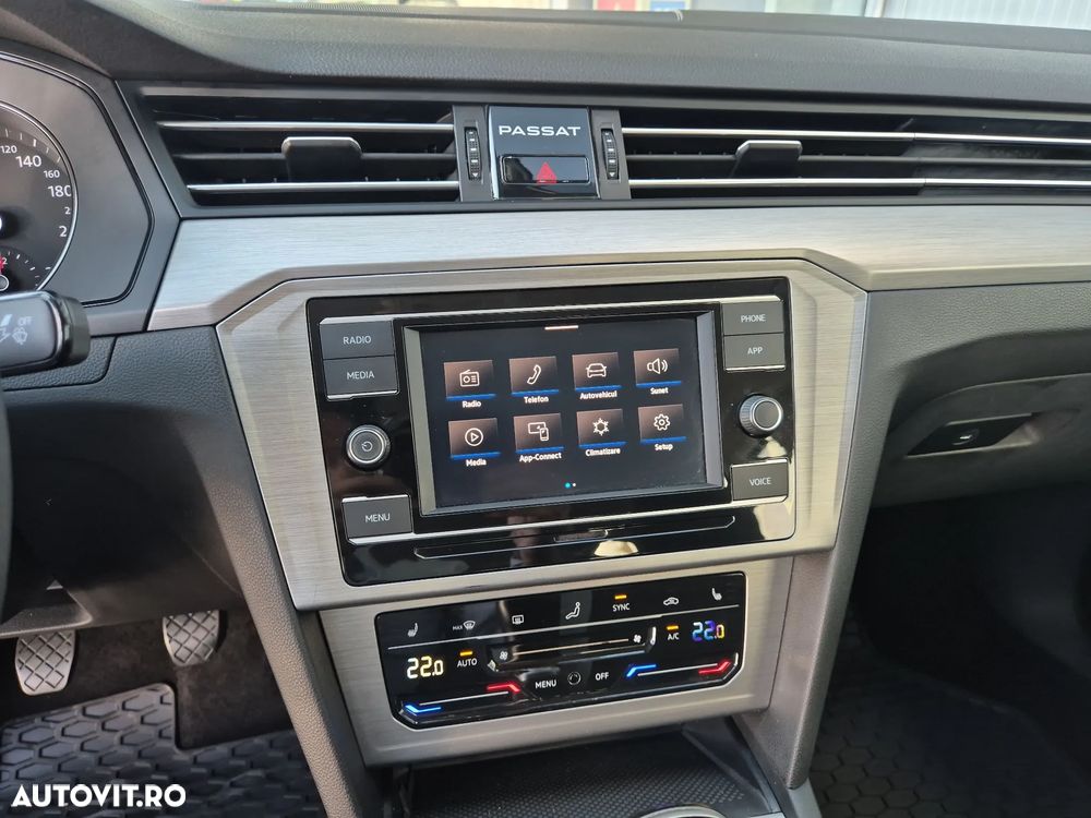 Volkswagen Passat 1.5 TSI ACT Advance - 15