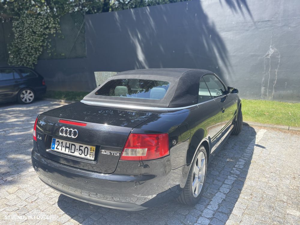 Audi A4 Cabrio 2.5 TDi - 10