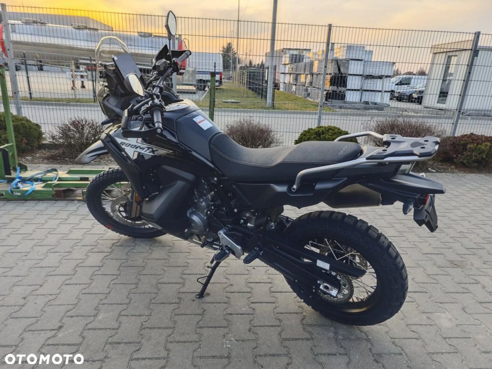 CFMoto MT - 11