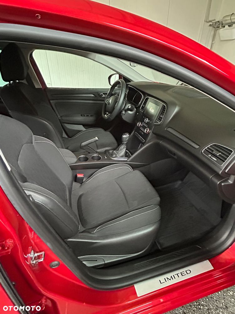 Renault Megane 1.2 Energy TCe Limited - 10