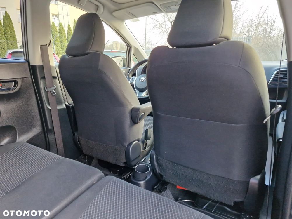 Toyota Verso S 1.33 Premium - 19
