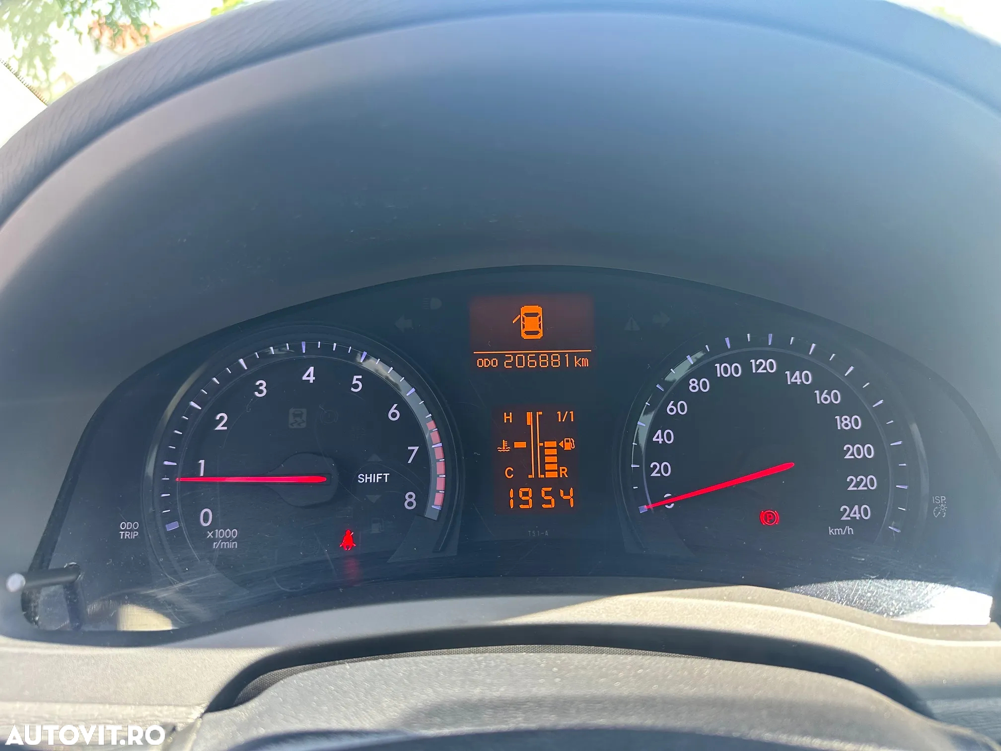 Toyota Avensis 1.8 Executive - 9