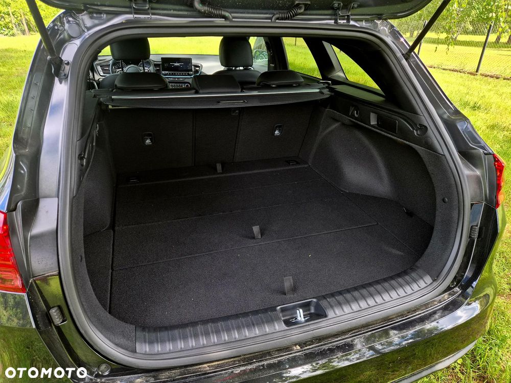 Kia Ceed - 16