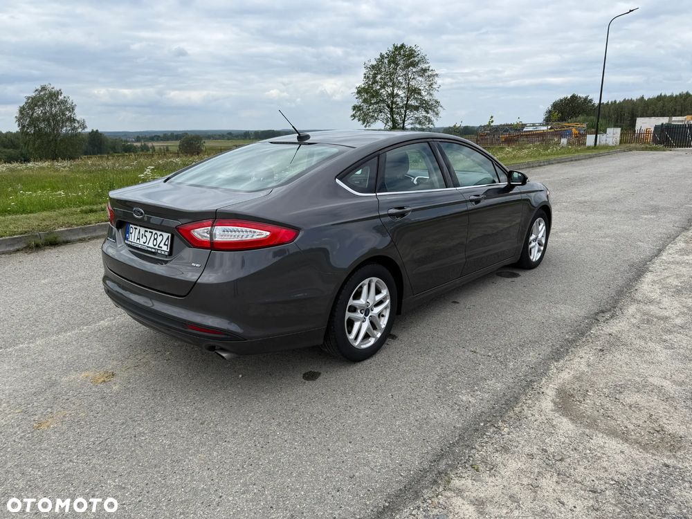 Ford Fusion - 5