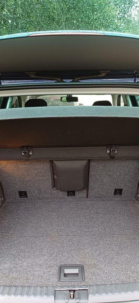 Volkswagen Tiguan - 12