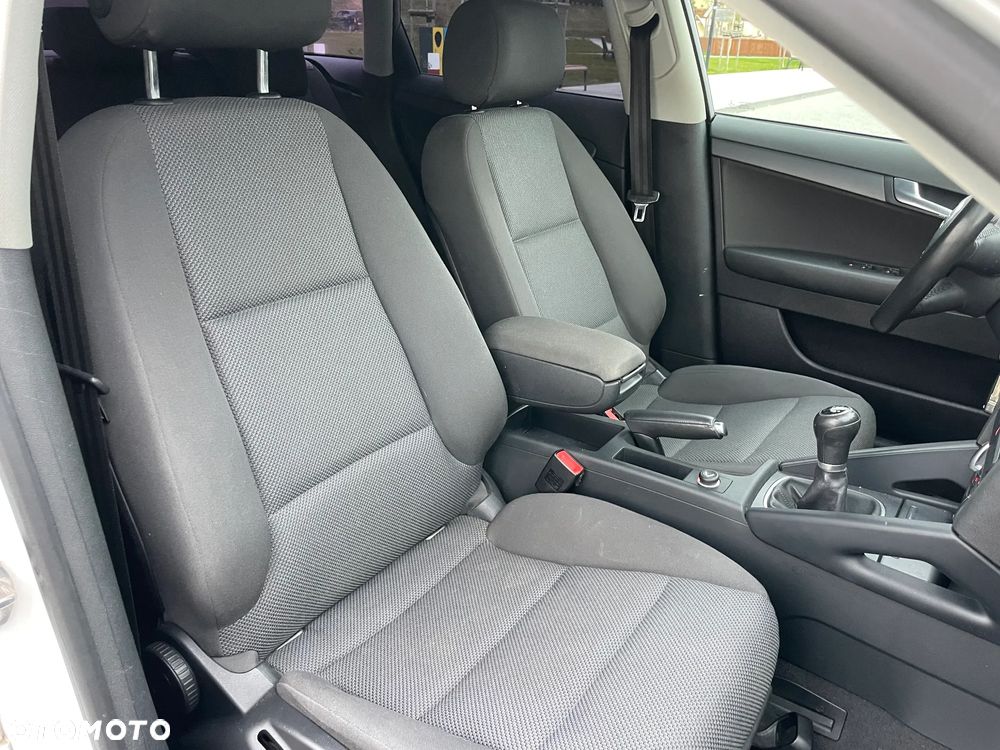 Audi A3 Sportback 1.6 TDI DPF Ambition - 27