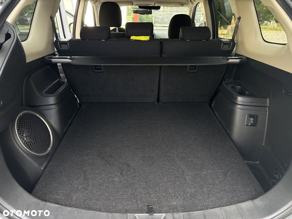 Mitsubishi Outlander 2.0 Intense + 4WD CVT - 33