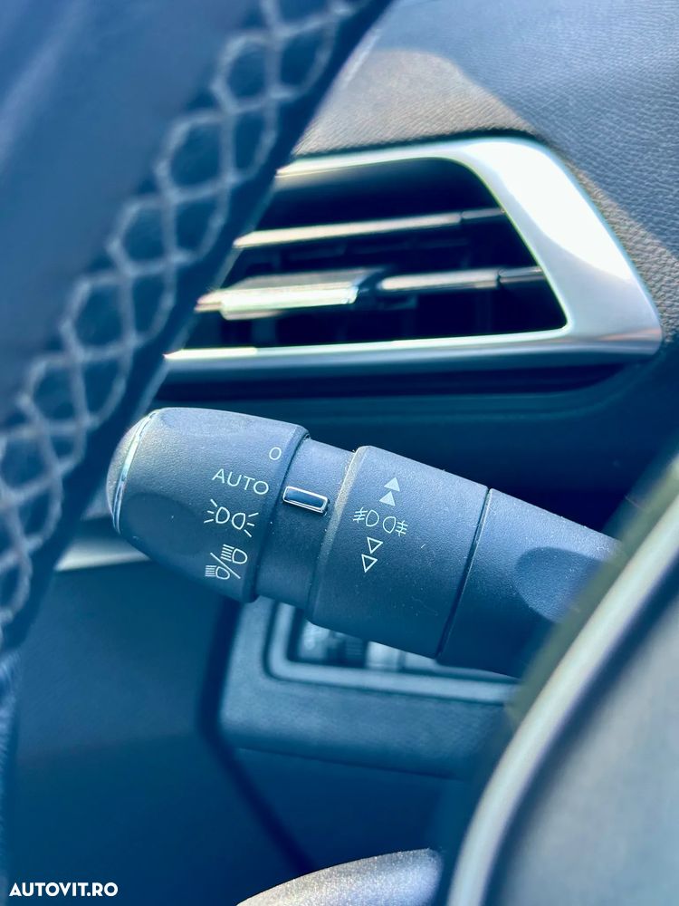 Peugeot 3008 - 18