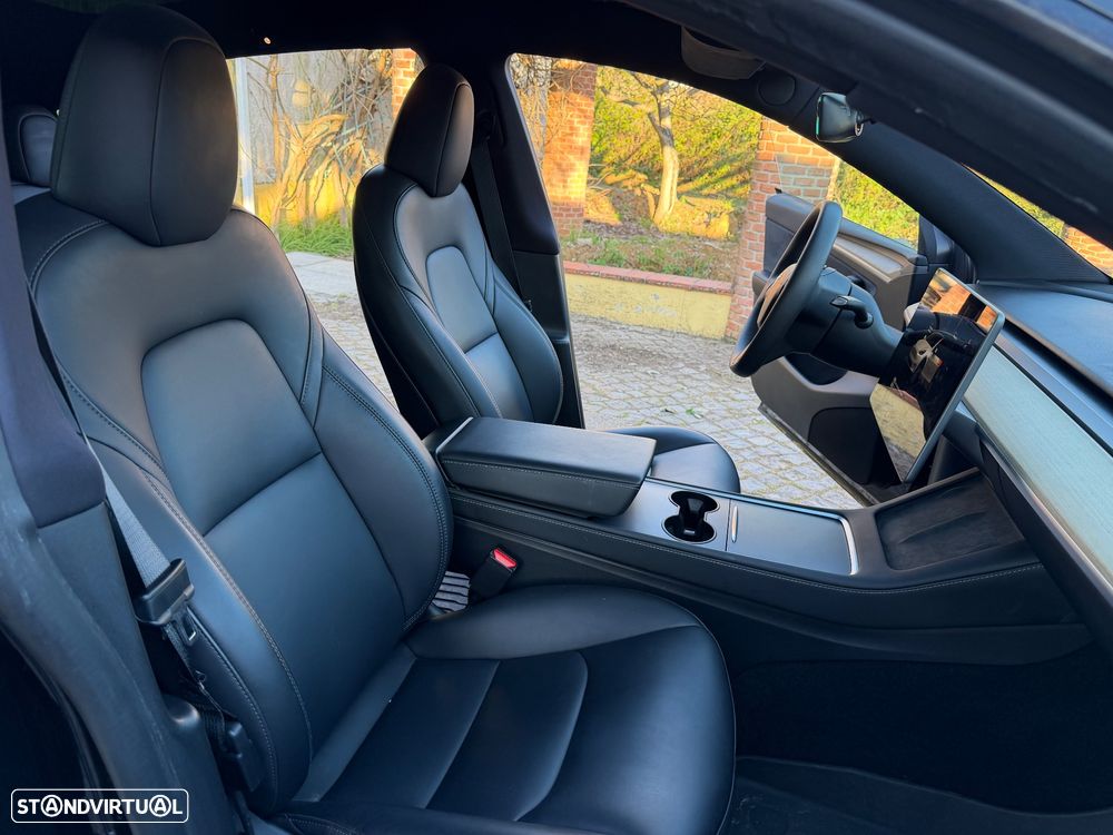 Tesla Model Y RWD - 15