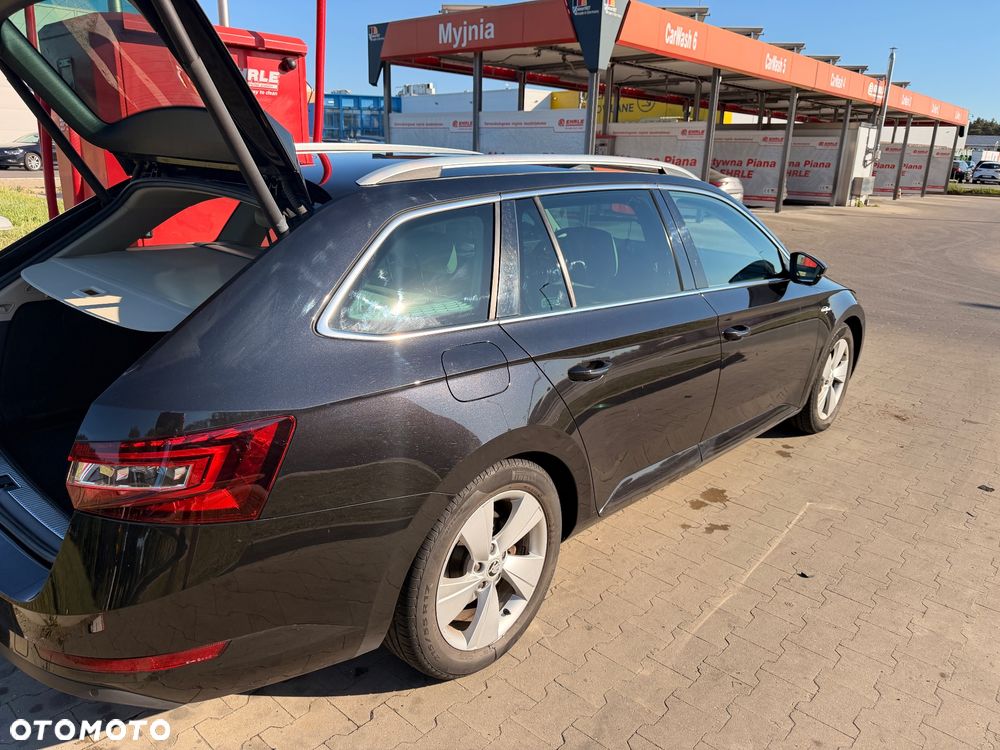 Skoda Superb 2.0 TDI L&K DSG - 3