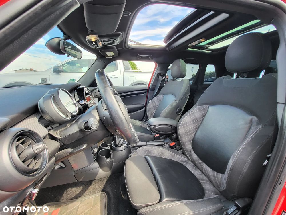 MINI Cooper John Works Trim - 13