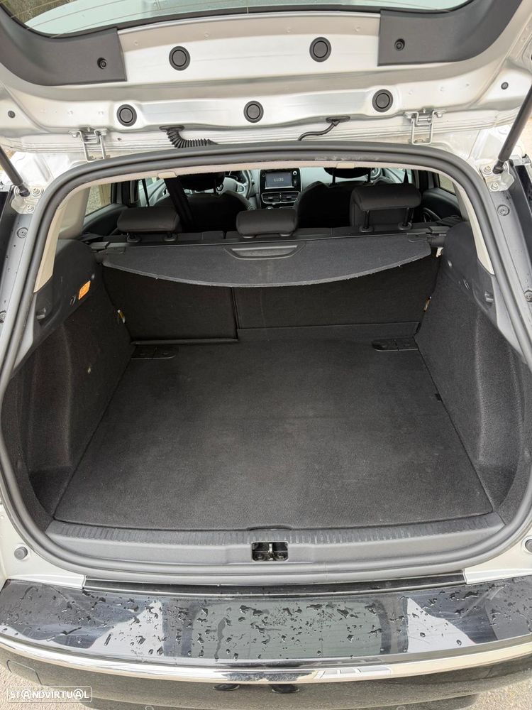 Renault Clio Sport Tourer dCi 90 Limited - 10