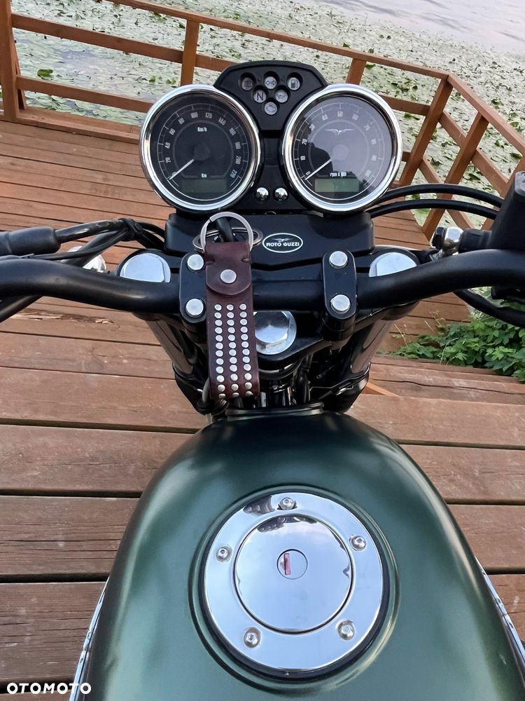 Moto Guzzi V7 - 6
