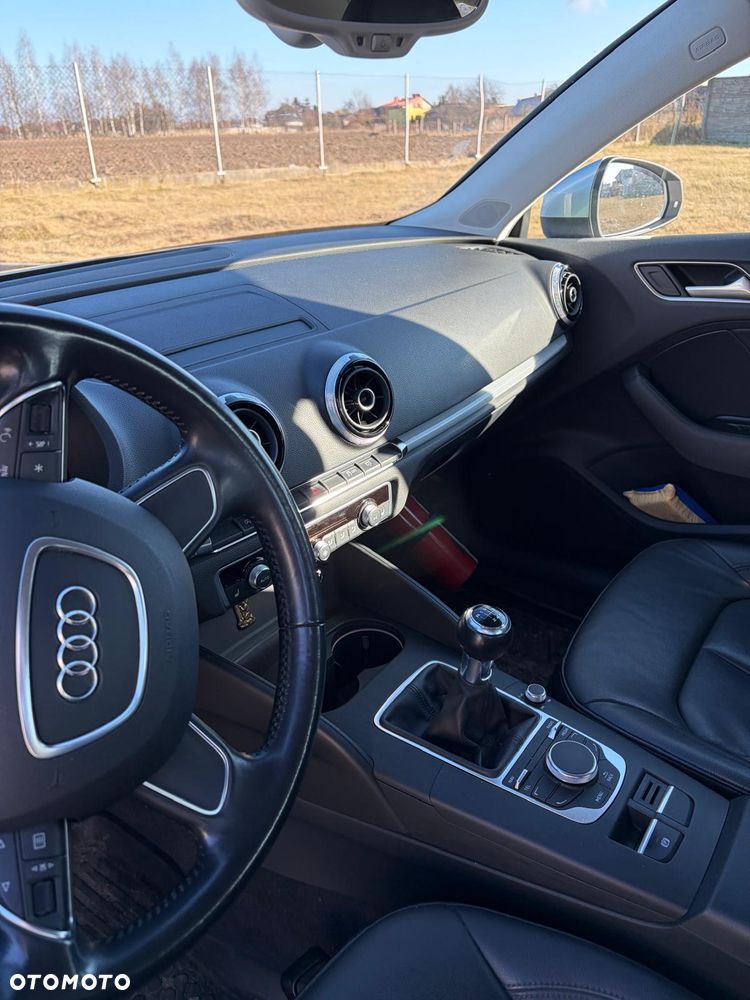 Audi A3 Sportback 1.4 TFSI Ambiente - 16