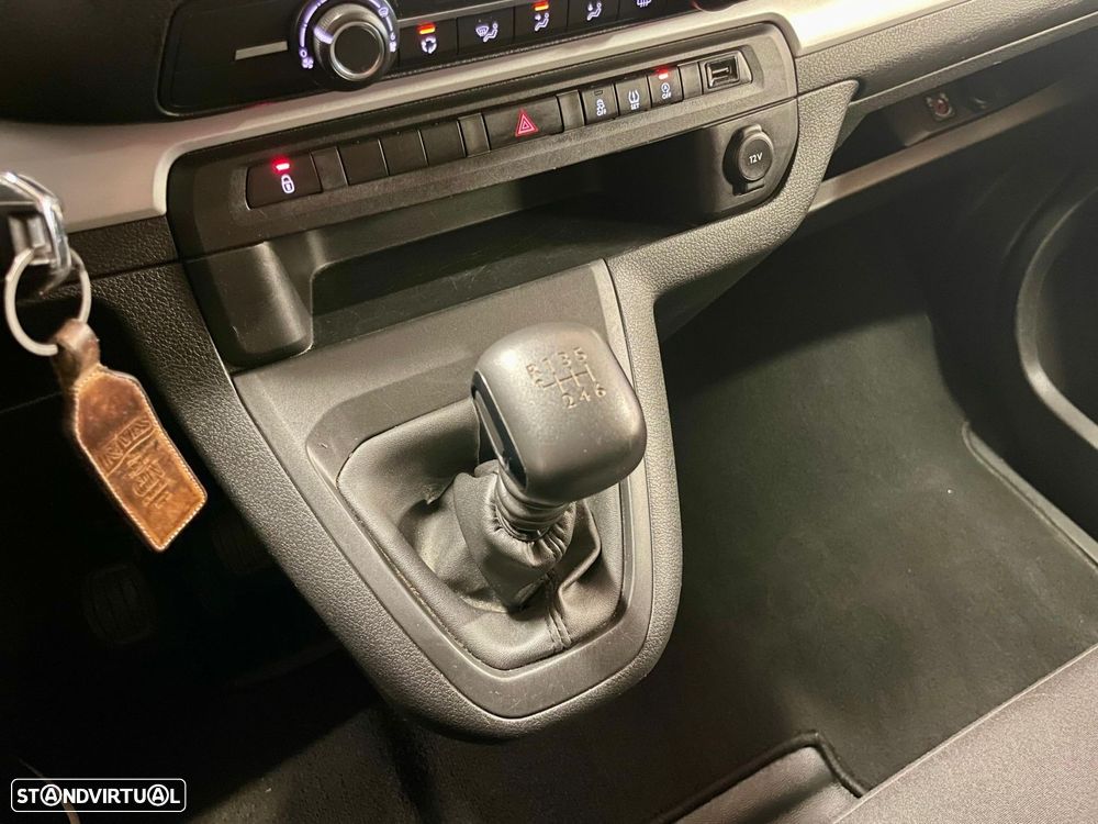 Toyota Proace Verso 1.5 D-4D L2 1.2T Comfort 9L - 32