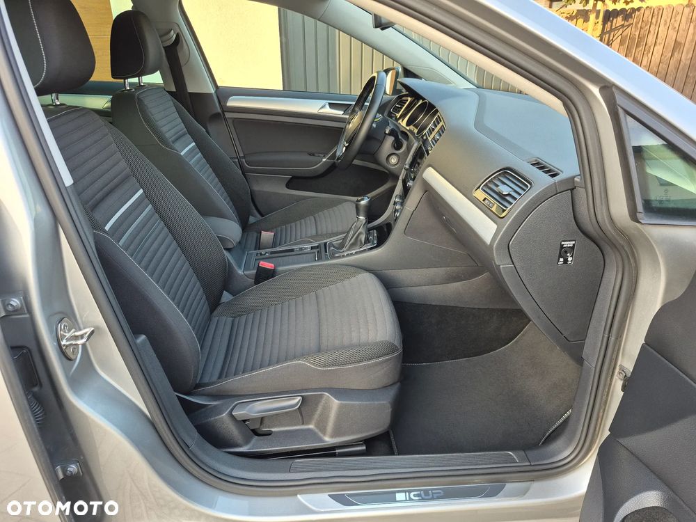 Volkswagen Golf 1.2 TSI BlueMotion Technology Cup - 24