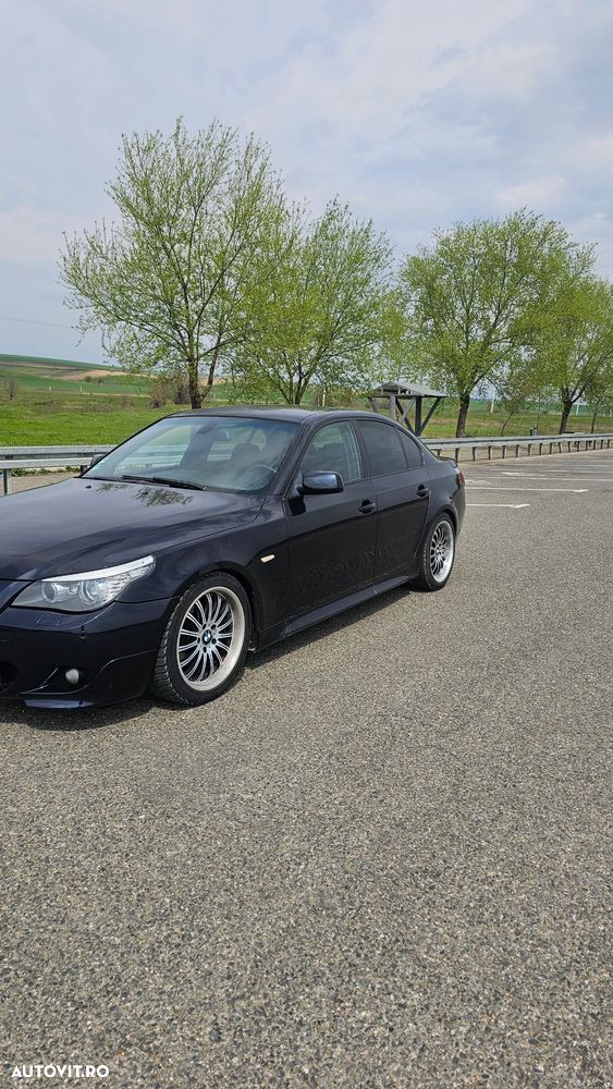 BMW Seria 5 523i - 4