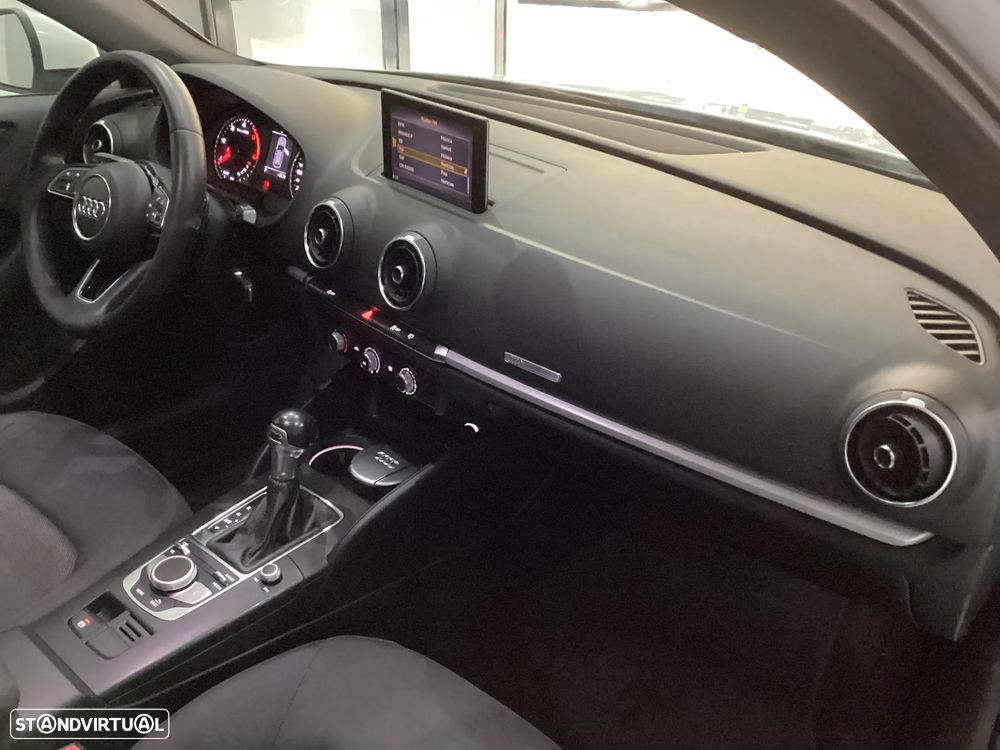 Audi A3 1.6 TDI S-line S tronic - 13