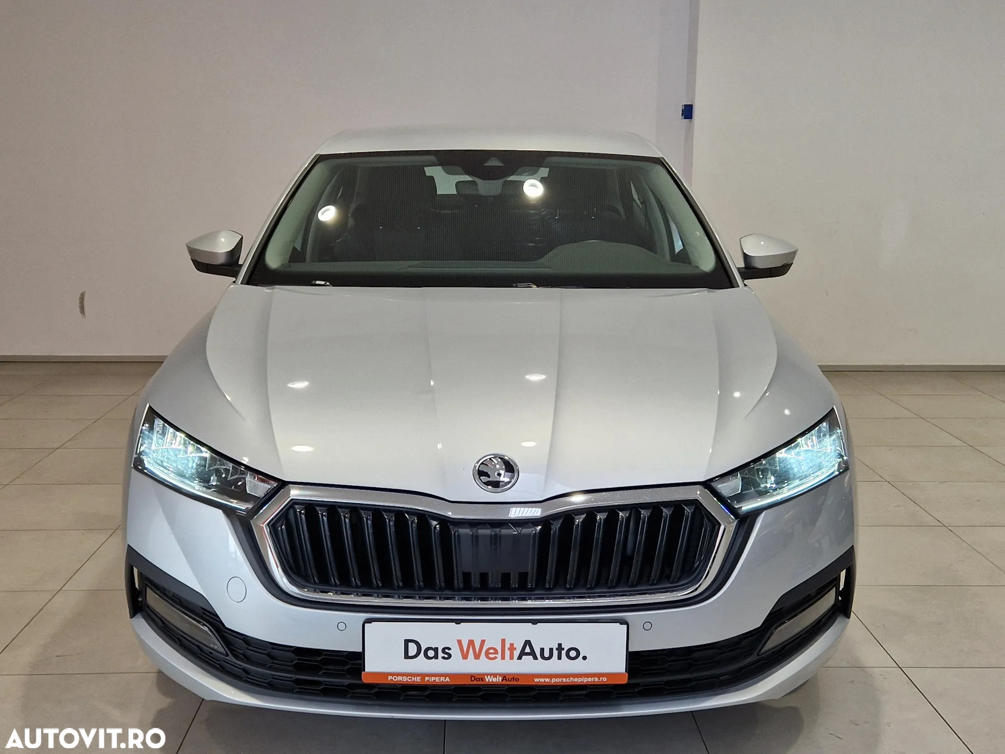 Skoda Octavia 2.0 TDI DSG Ambition - 4