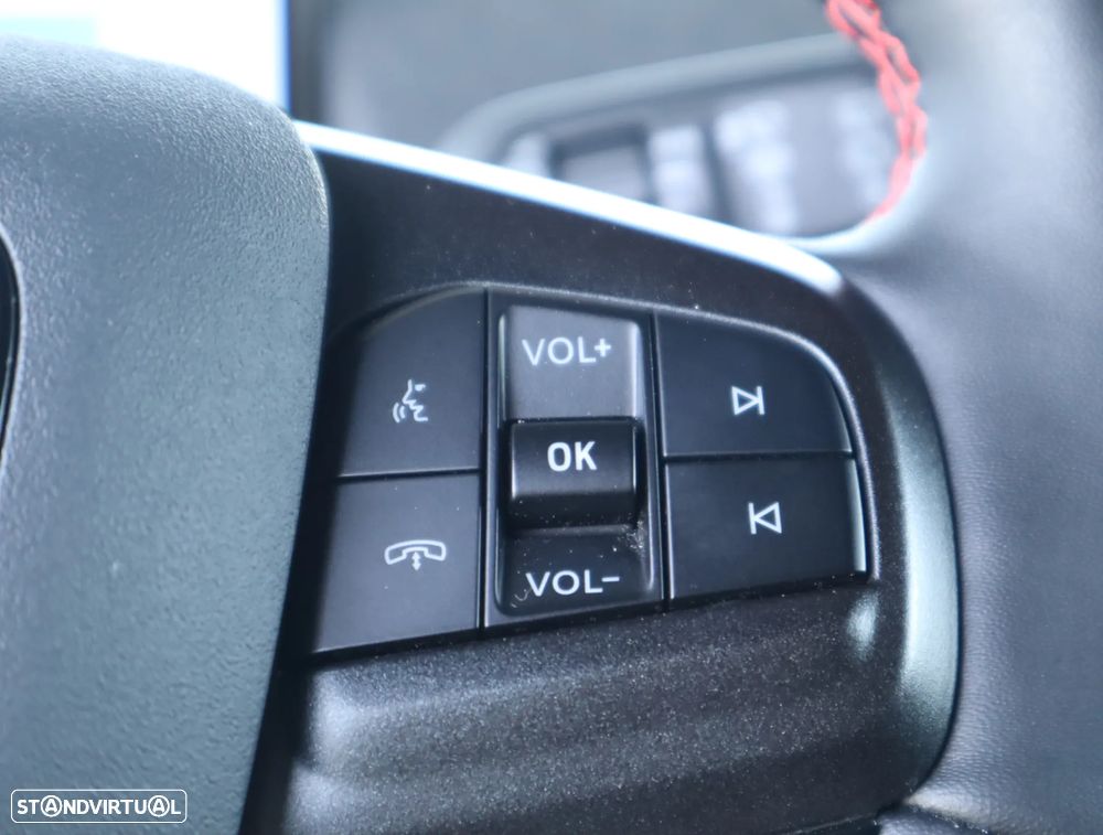 Ford Mustang Mach-E AWD PREMIUM - 34