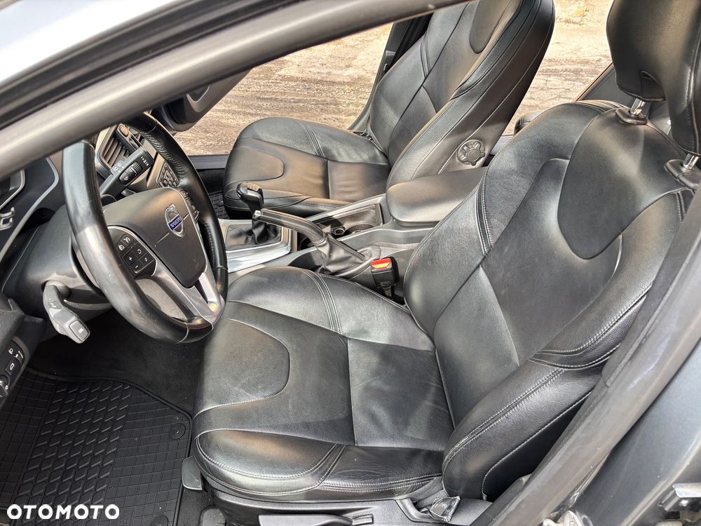 Volvo V40 D4 Drive-E Momentum - 21