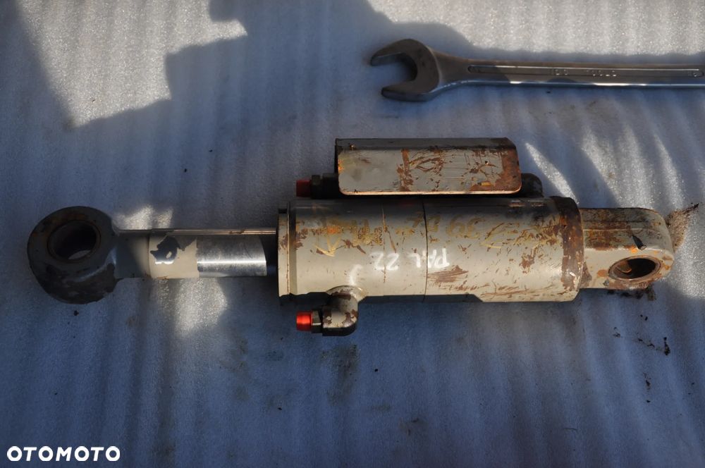 SIŁOWNIK TŁOK HYDRAULICZNY VOLVO ECR 25 DŁ. 39,5 CM - 2