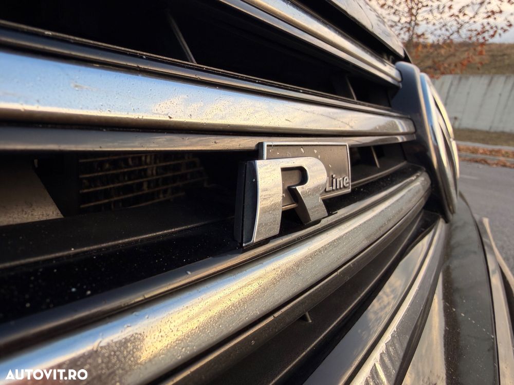 Volkswagen Passat Variant 2.0 Blue TDI DSG SCR R-Line - 16