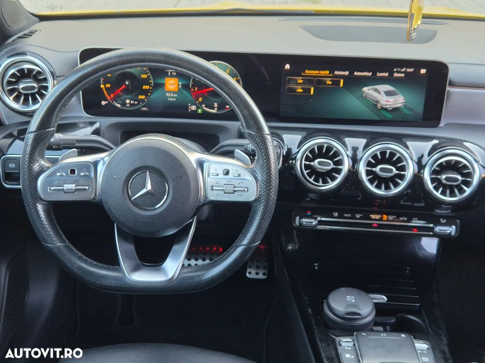 Mercedes-Benz CLA 220 Shooting Brake 7G-DCT - 14