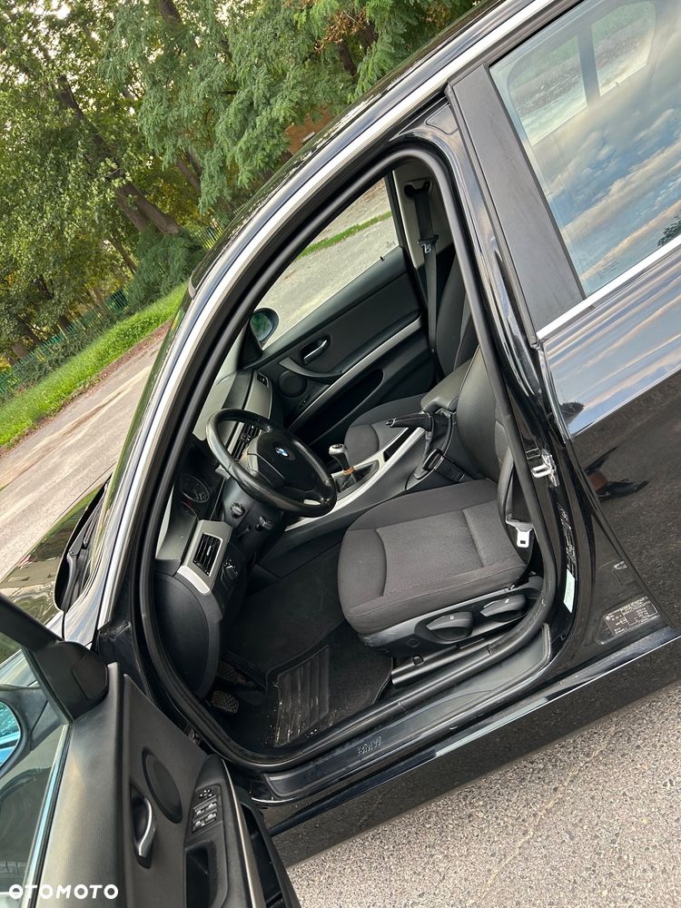 BMW Seria 3 330d - 16