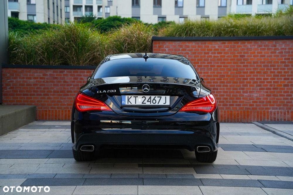 Mercedes-Benz CLA 200 7G-DCT AMG Line - 38