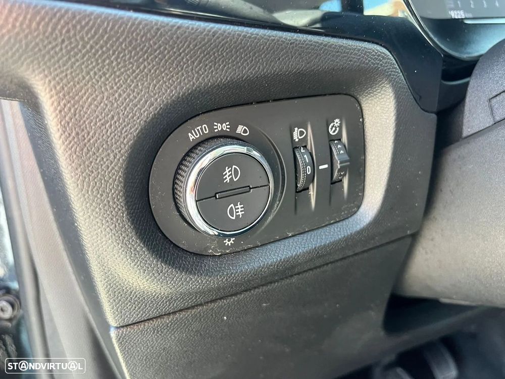 Opel Corsa 1.5 D Elegance - 19