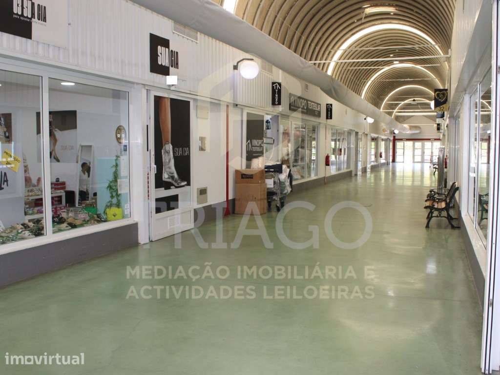Loja no Hiper Grossista Samora Correia - Grande imagem: 2/15