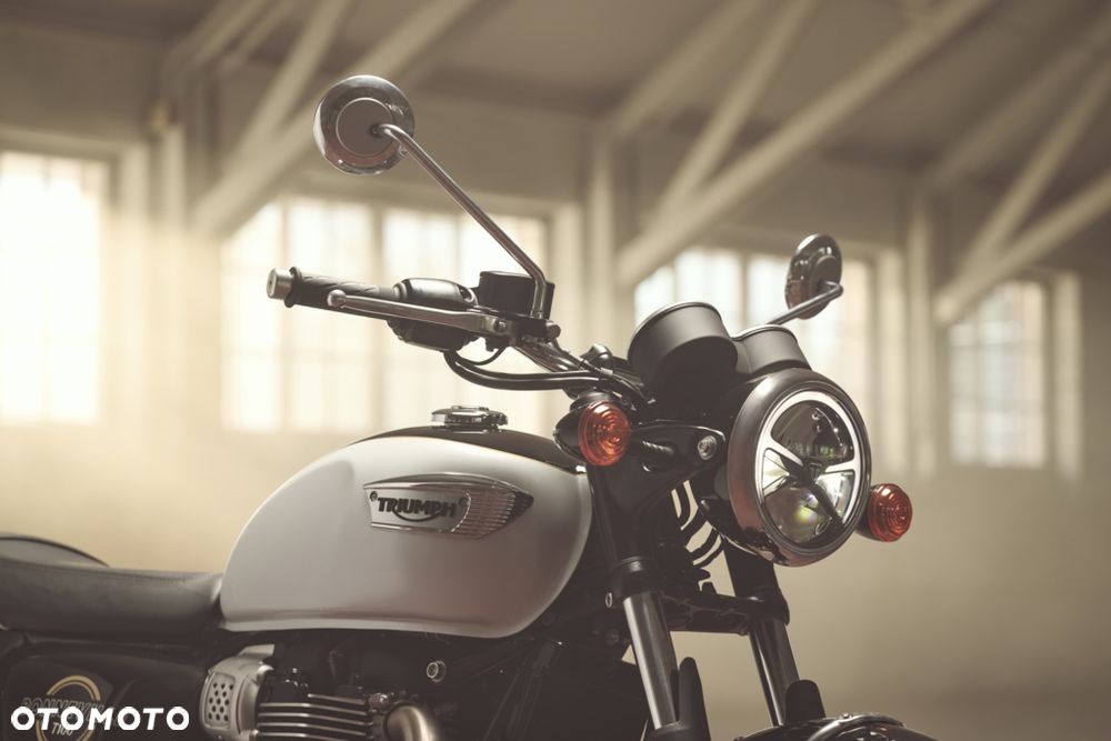 Triumph Bonneville - 5
