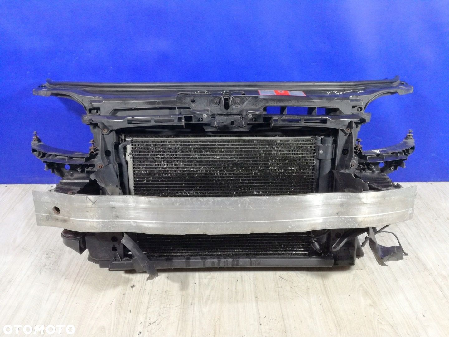 Audi A3 8P Lift 05/08 wzmocnienie pas przedni chłodnice belka 2.0 TDI - 1