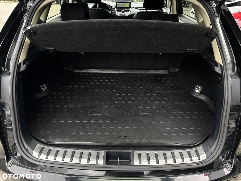 Lexus NX 300h Elegance AWD - 32
