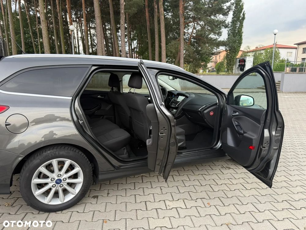 Ford Focus 1.5 EcoBlue Start-Stopp-System TITANIUM - 40