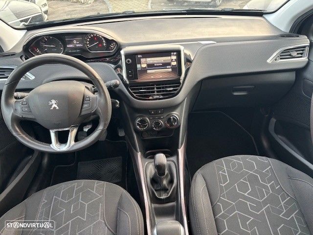 Peugeot 2008 1.6 BlueHDi Style - 12