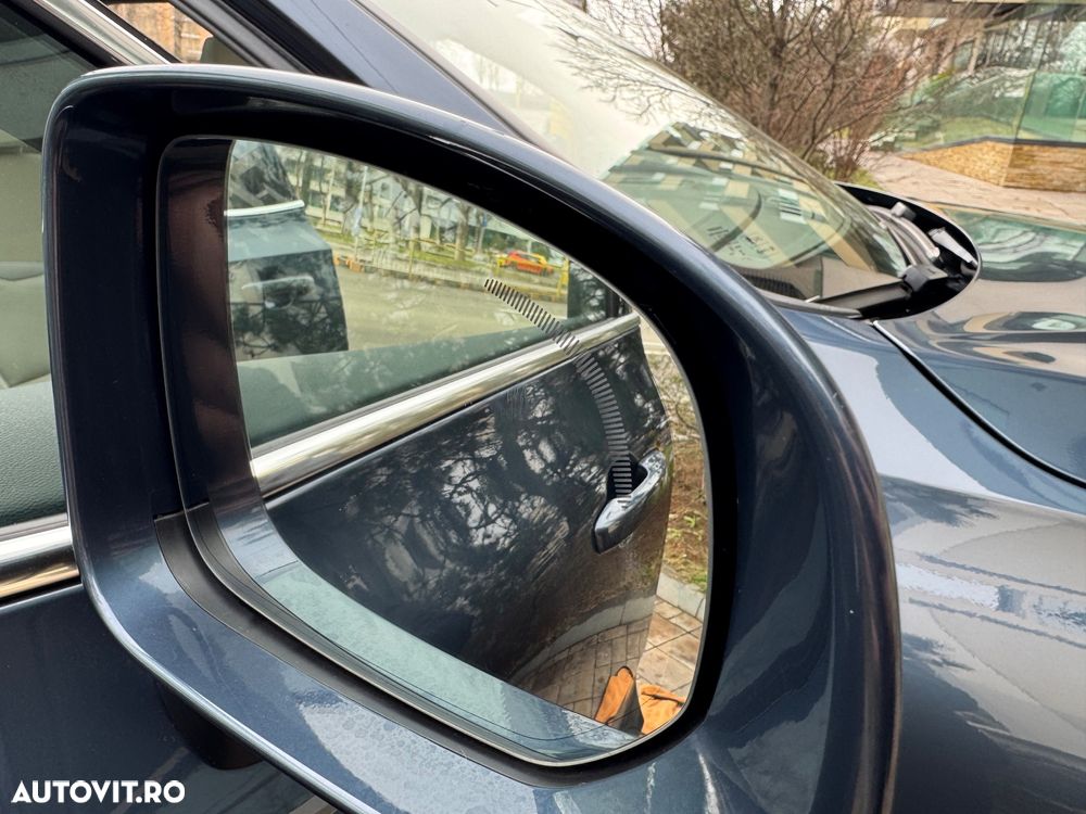 Volvo XC 60 D5 AWD Inscription - 35