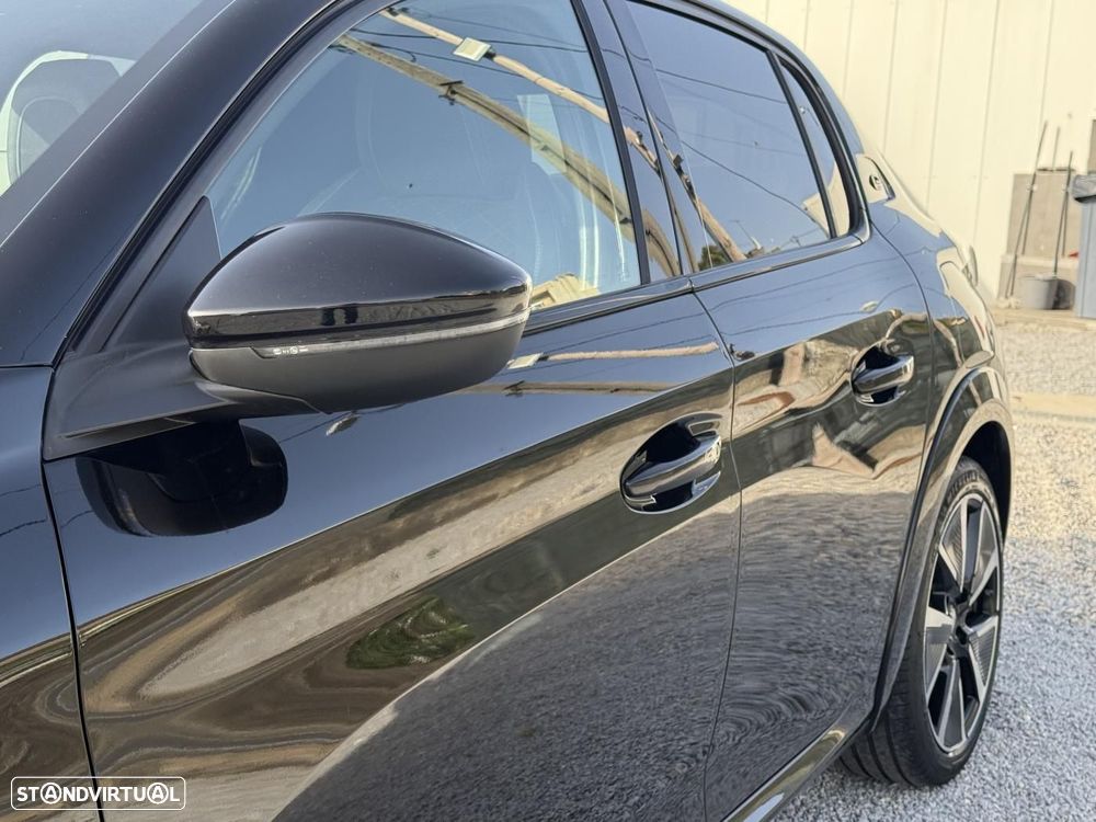 Peugeot e-208 GT - 19