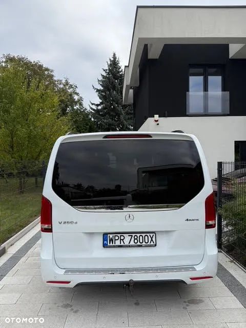Mercedes-Benz Klasa V 250 d 4-Matic Exclusive 7G-Tronic - 11