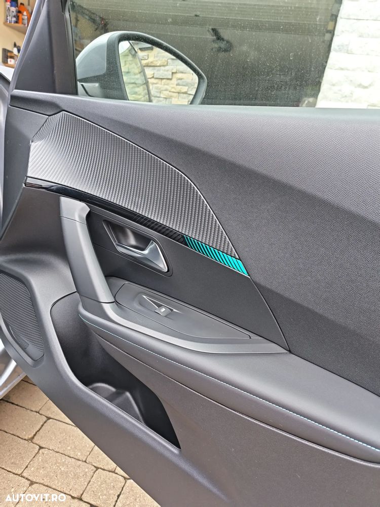 Peugeot 2008 BlueHDi 130 EAT8 Allure - 8